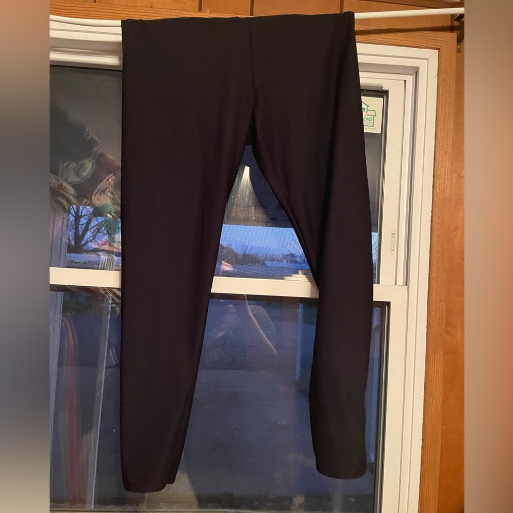 Lot of 4 pairs of leggings size XL and L